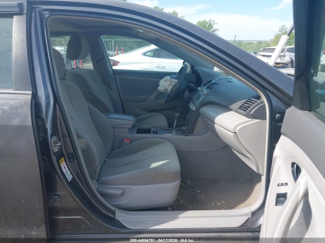 2008 Toyota Camry Le მანქანა იყიდება აუქციონზე, vin: 4T4BE46K98R039265, აუქციონის ნომერი: 44894791