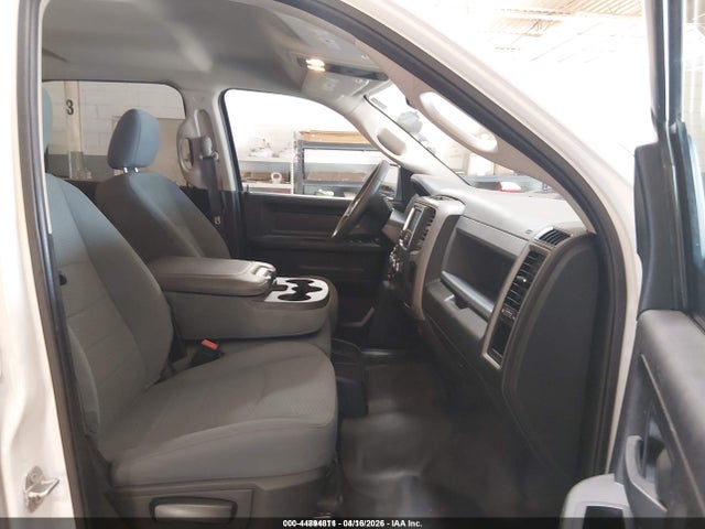 3C6RR6KG0LG209370 RAM 1500 Classic Tradesman 4x2 5&#039;7 Box