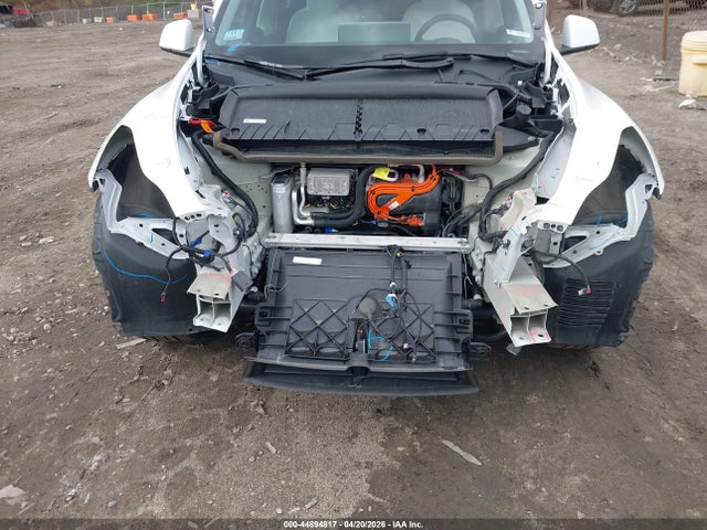44894817 :رقم المزاد ، 7SAYGDED0SF229710 vin ، 2025 Tesla Model Y Long Range Dual Motor Rear-wheel Drive مزاد بيع