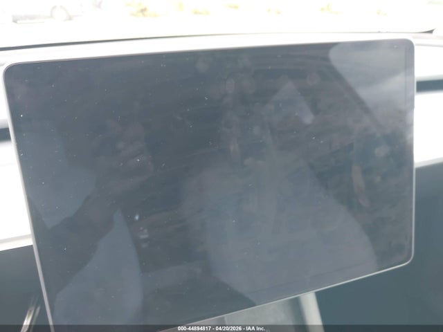 44894817 :رقم المزاد ، 7SAYGDED0SF229710 vin ، 2025 Tesla Model Y Long Range Dual Motor Rear-wheel Drive مزاد بيع