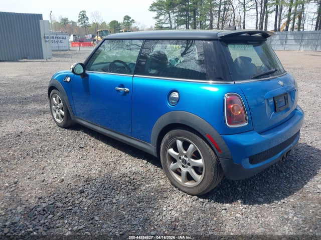 2010 MINI COOPER S WMWMF7C56ATW89233 Photo 2