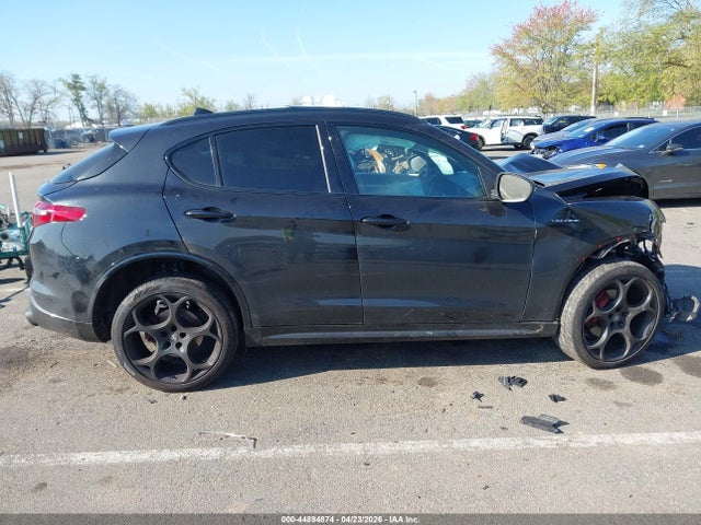 2023 Alfa Romeo Stelvio Veloce Awd მანქანა იყიდება აუქციონზე, vin: ZASPAKBN8P7D53644, აუქციონის ნომერი: 44894874