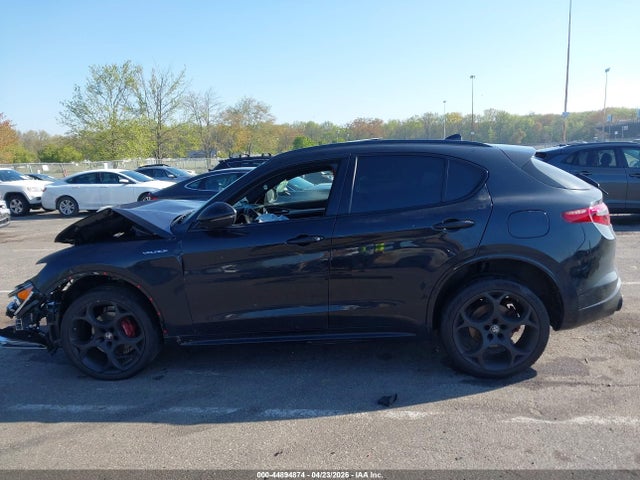 2023 Alfa Romeo Stelvio Veloce Awd მანქანა იყიდება აუქციონზე, vin: ZASPAKBN8P7D53644, აუქციონის ნომერი: 44894874