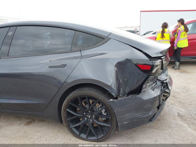 5YJ3E1EB0MF087792 Tesla Model 3 Long Range Dual Motor All-wheel Drive