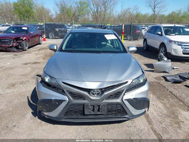 Продаж на аукціоні авто 2021 Toyota Camry Se, vin: 4T1G11AK1MU522681, номер лоту: 44894925