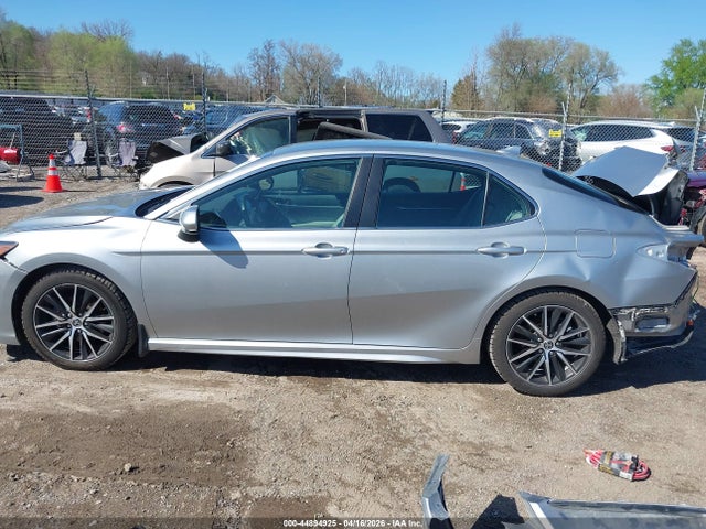 Продаж на аукціоні авто 2021 Toyota Camry Se, vin: 4T1G11AK1MU522681, номер лоту: 44894925