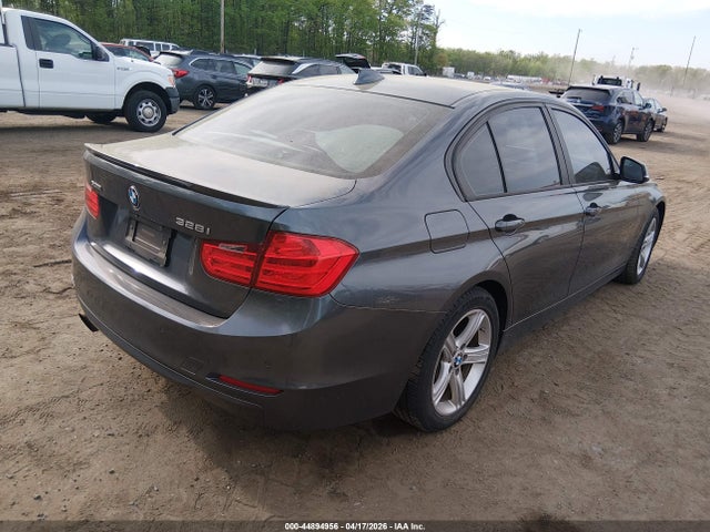 2015 BMW 328I WBA3B5G57FNS19827 Photo 3