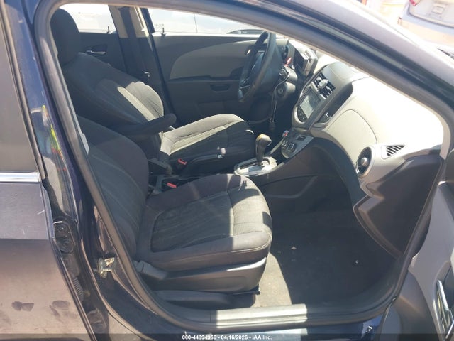 44894966 :رقم المزاد ، 1G1JC5SH5F4178086 vin ، 2015 Chevrolet Sonic Lt Auto مزاد بيع