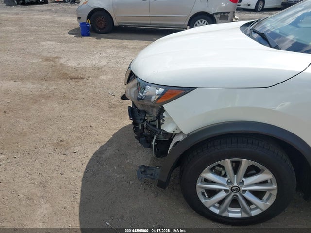 JN1BJ1CR7KW348967 Nissan Rogue Sport Sv