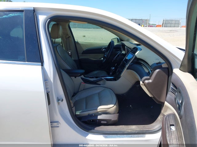 2015 Chevrolet Malibu 1lz მანქანა იყიდება აუქციონზე, vin: 1G11F5SL5FF253045, აუქციონის ნომერი: 44895048
