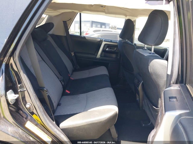 44895145 :رقم المزاد ، JTEBU5JRXL5758955 vin ، 2020 Toyota 4runner Sr5 مزاد بيع