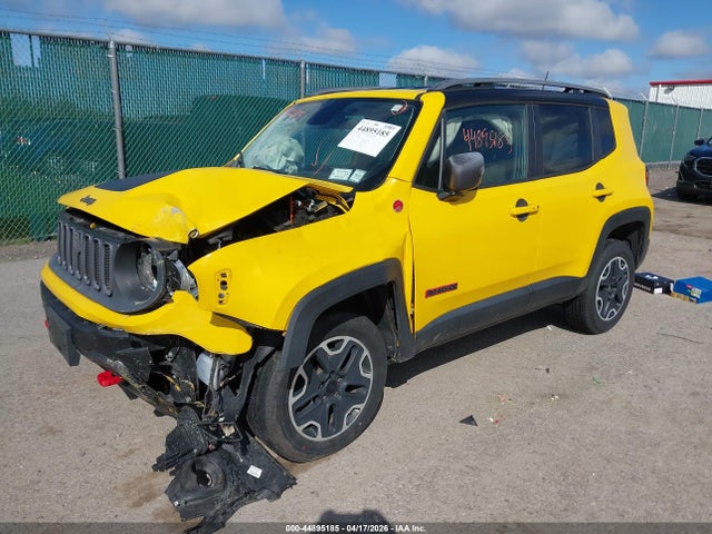 44895185 :رقم المزاد ، ZACCJBCT2FPC08427 vin ، 2015 Jeep Renegade Trailhawk مزاد بيع