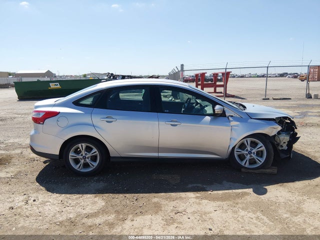 1FADP3F28EL414162 Ford FOCUS SE