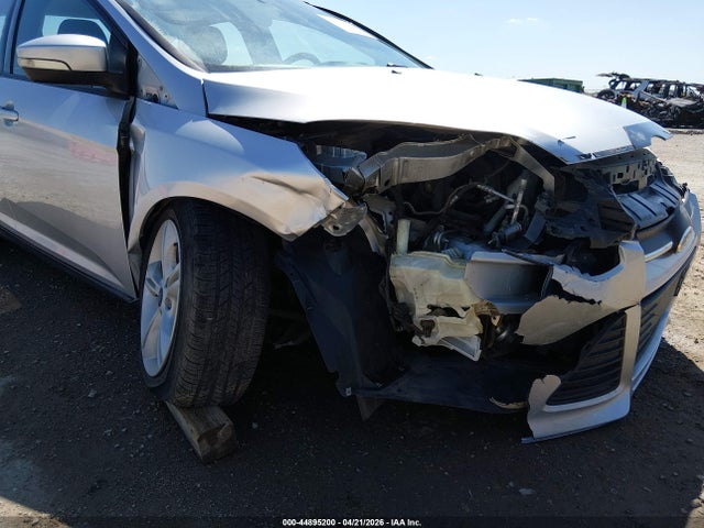 1FADP3F28EL414162 Ford FOCUS SE