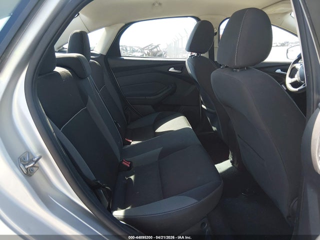 1FADP3F28EL414162 Ford FOCUS SE