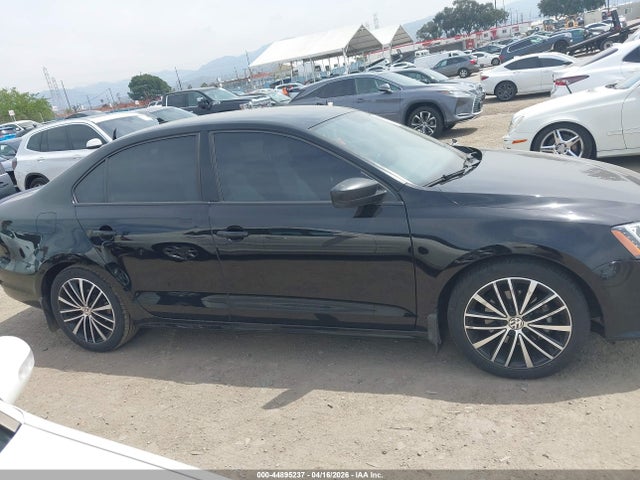 3VWD17AJ9GM304768 Volkswagen Jetta 1.8t Sport