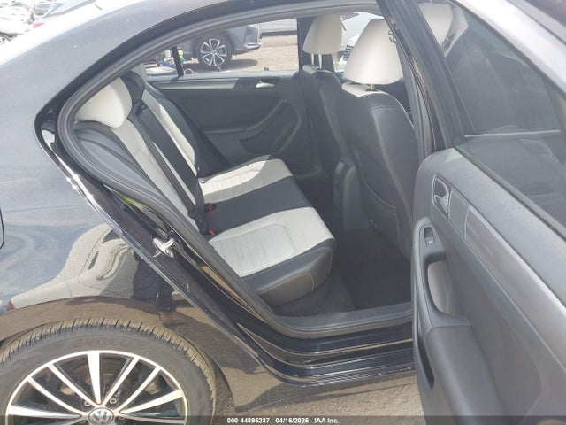 3VWD17AJ9GM304768 Volkswagen Jetta 1.8t Sport