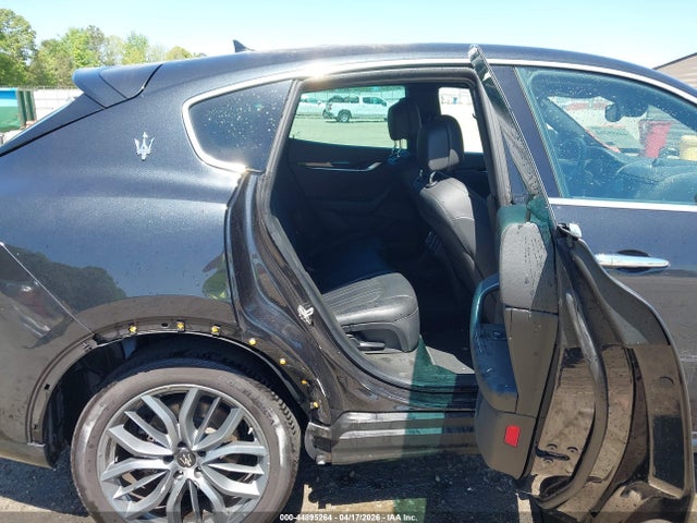 Продаж на аукціоні авто 2022 Maserati Levante Gt, vin: ZN661XUA6NX388724, номер лоту: 44895264