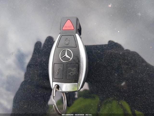 Продаж на аукціоні авто 2015 Mercedes-benz C 300 4matic, vin: 55SWF4KB2FU010102, номер лоту: 44895268