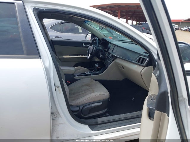 5XXGT4L38JG209635 KIA Optima Lx