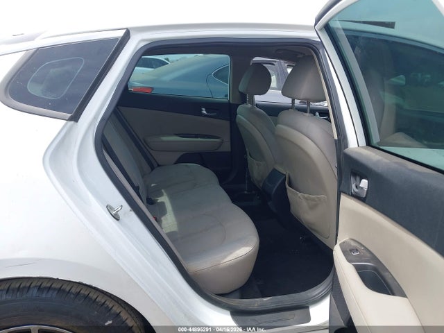5XXGT4L38JG209635 KIA Optima Lx