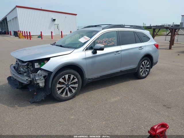 Subaru Outback 2.5i Limited 2015 4S4BSALC4F3250035 Image 2