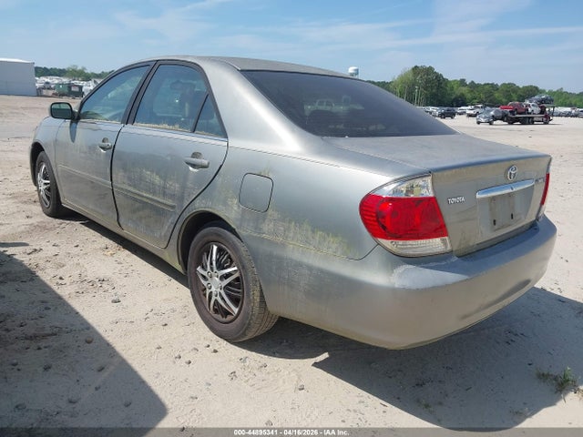 2006 TOYOTA CAMRY JTDBE30K063043791 Photo 2
