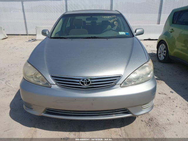 2006 TOYOTA CAMRY JTDBE30K063043791 Photo 5