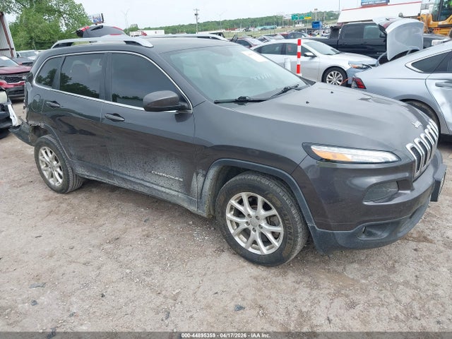 44895359 :رقم المزاد ، 1C4PJLCBXFW720423 vin ، 2015 Jeep Cherokee Latitude مزاد بيع
