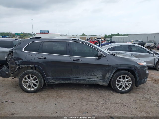 2015 Jeep Cherokee Latitude მანქანა იყიდება აუქციონზე, vin: 1C4PJLCBXFW720423, აუქციონის ნომერი: 44895359