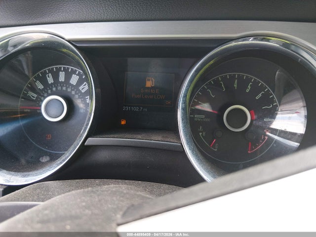 Продажа на аукционе авто 2014 Ford Mustang V6 Premium, vin: 1ZVBP8AM4E5260378, номер лота: 44895409