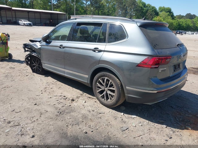 3VV3B7AX1LM081556 Volkswagen Tiguan