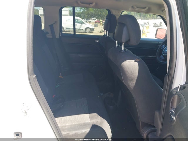 44895485 :رقم المزاد ، 1C4NJRBB4GD573279 vin ، 2016 Jeep Patriot Sport مزاد بيع