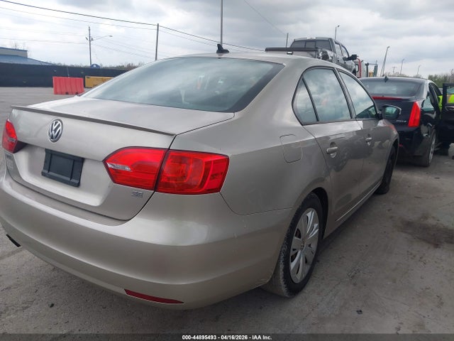 2014 Volkswagen Jetta 1.8t Se მანქანა იყიდება აუქციონზე, vin: 3VWD17AJ3EM244032, აუქციონის ნომერი: 44895493