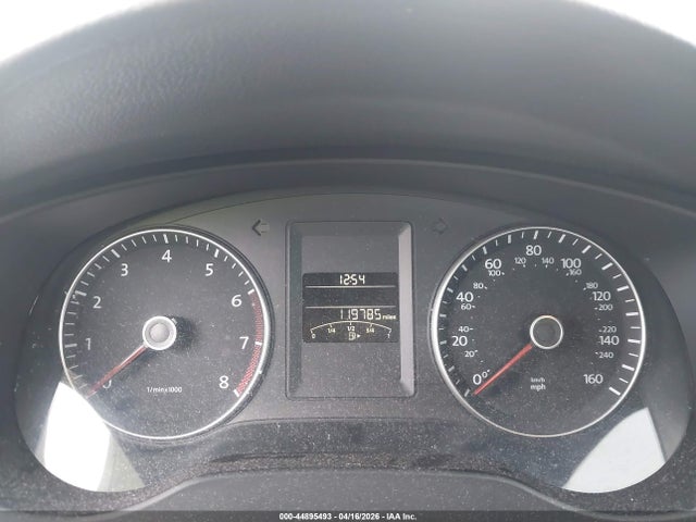 2014 Volkswagen Jetta 1.8t Se მანქანა იყიდება აუქციონზე, vin: 3VWD17AJ3EM244032, აუქციონის ნომერი: 44895493