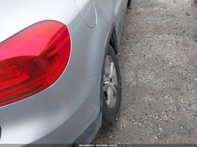 44895573 :رقم المزاد ، WVGAV7AX5GW606715 vin ، 2016 Volkswagen Tiguan S مزاد بيع