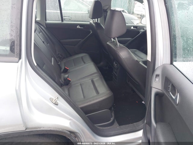 44895573 :رقم المزاد ، WVGAV7AX5GW606715 vin ، 2016 Volkswagen Tiguan S مزاد بيع