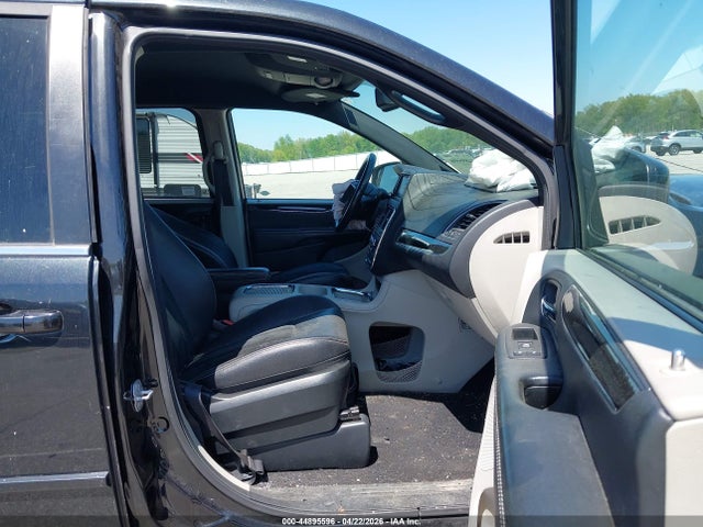 2017 Dodge Grand Caravan Sxt მანქანა იყიდება აუქციონზე, vin: 2C4RDGCG2HR690722, აუქციონის ნომერი: 44895596