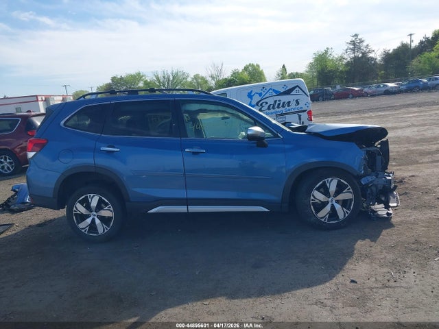 Продаж на аукціоні авто 2019 Subaru Forester Touring, vin: JF2SKAWC3KH549837, номер лоту: 44895601