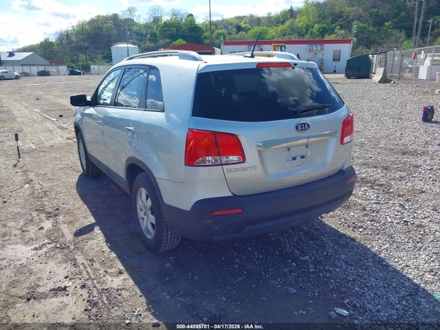 Продажа на аукционе авто 2013 Kia Sorento Lx V6, vin: 5XYKTDA20DG315078, номер лота: 44895701