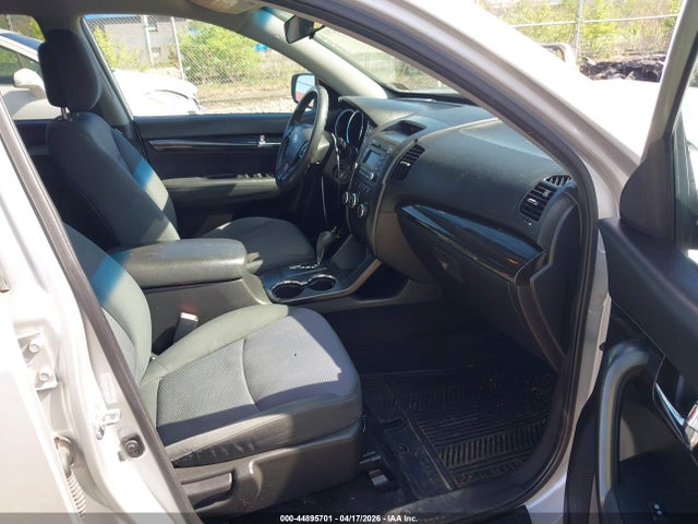 Продажа на аукционе авто 2013 Kia Sorento Lx V6, vin: 5XYKTDA20DG315078, номер лота: 44895701