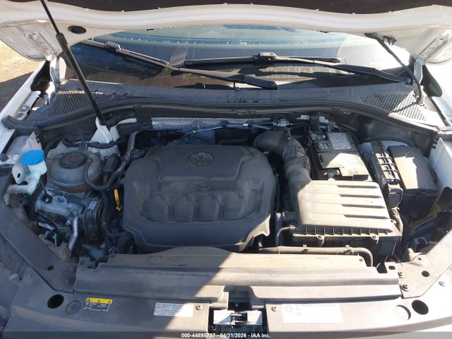 Продаж на аукціоні авто 2019 Volkswagen Tiguan 2.0t Se/2.0t Sel/2.0t Sel R-line/2.0t Sel R-line Black, vin: 3VV3B7AX6KM071880, номер лоту: 44895737