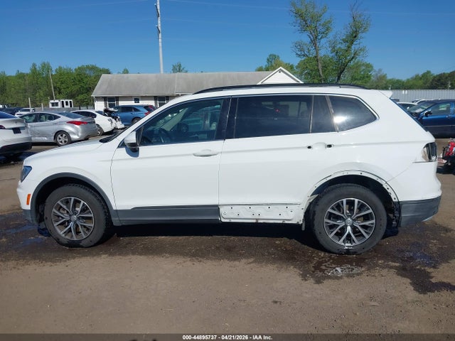 Продаж на аукціоні авто 2019 Volkswagen Tiguan 2.0t Se/2.0t Sel/2.0t Sel R-line/2.0t Sel R-line Black, vin: 3VV3B7AX6KM071880, номер лоту: 44895737