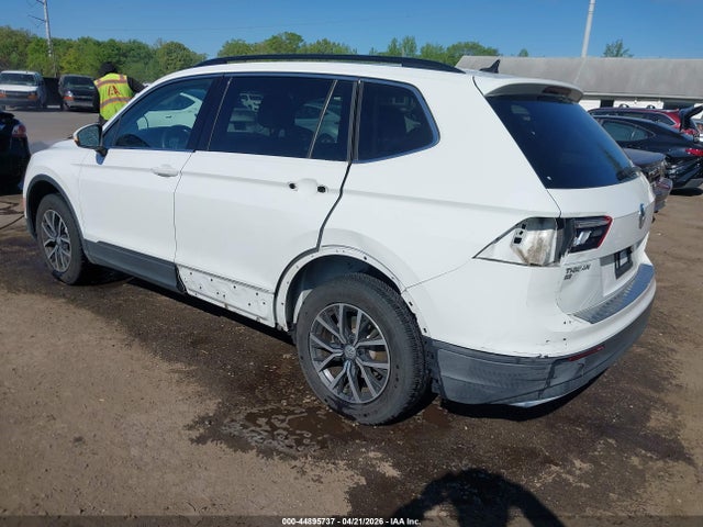 Продаж на аукціоні авто 2019 Volkswagen Tiguan 2.0t Se/2.0t Sel/2.0t Sel R-line/2.0t Sel R-line Black, vin: 3VV3B7AX6KM071880, номер лоту: 44895737