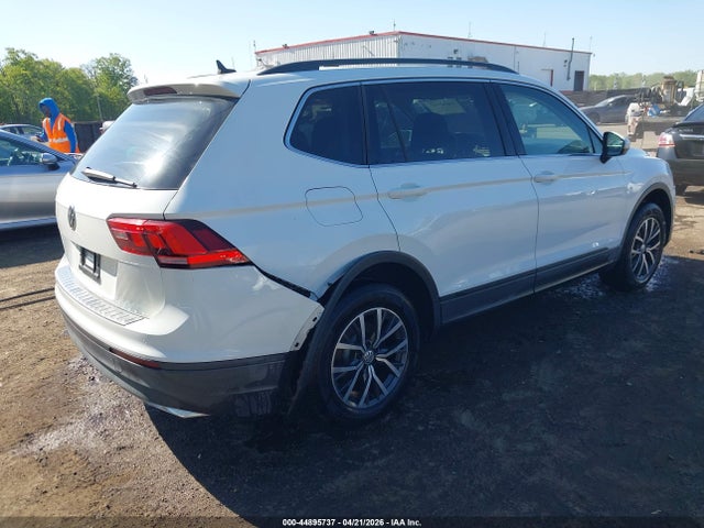 Продаж на аукціоні авто 2019 Volkswagen Tiguan 2.0t Se/2.0t Sel/2.0t Sel R-line/2.0t Sel R-line Black, vin: 3VV3B7AX6KM071880, номер лоту: 44895737