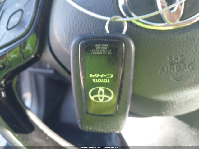 Toyota C-HR XLE 2022 NMTKHMBX4NR143457 Image 11