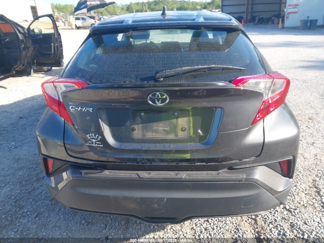Toyota C-HR XLE 2022 NMTKHMBX4NR143457 Image 17