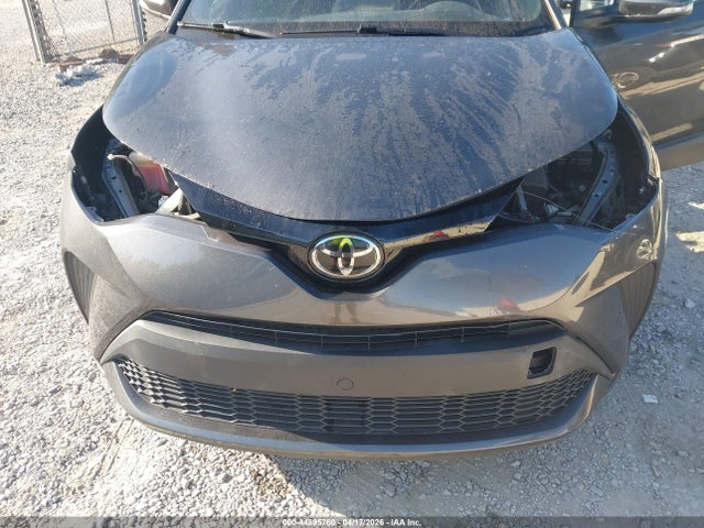 Toyota C-HR XLE 2022 NMTKHMBX4NR143457 Image 6