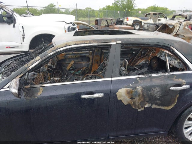44895827 :رقم المزاد ، 2C3CA6CTXBH554698 vin ، 2011 Chrysler 300c مزاد بيع