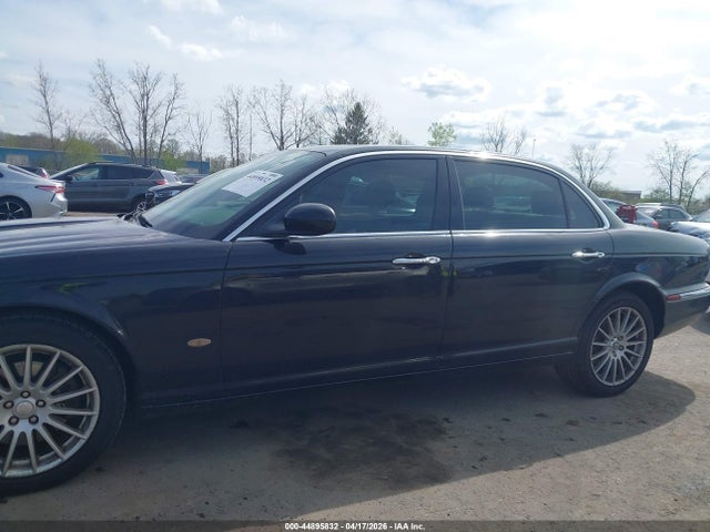 44895832 :رقم المزاد ، SAJWA79B66SH08873 vin ، 2006 Jaguar Xj Xj8 L مزاد بيع